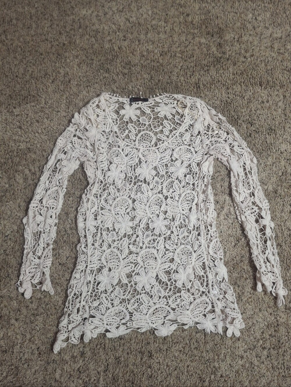 ANNABELLE Crochet Lace Women's Long-Sleeve Top
